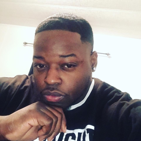 Meet your Posher, Derricc - Picture 1 of 1